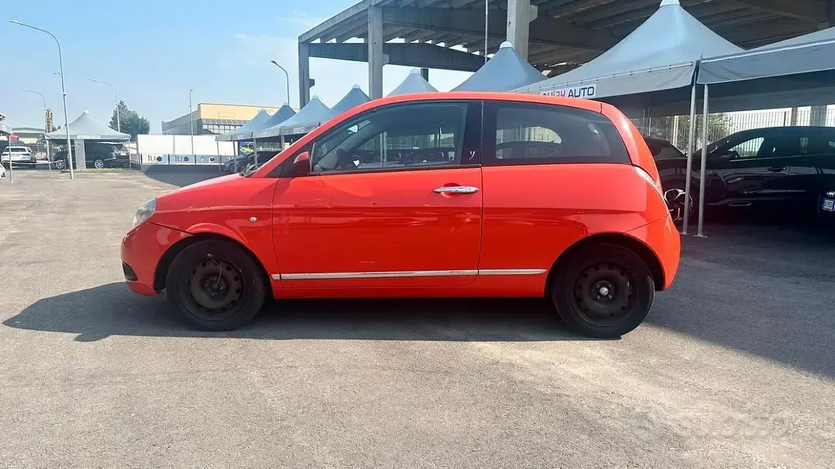 Usata Lancia Ypsilon 60 CV (44 kW) 2008 Arancione Utilitaria