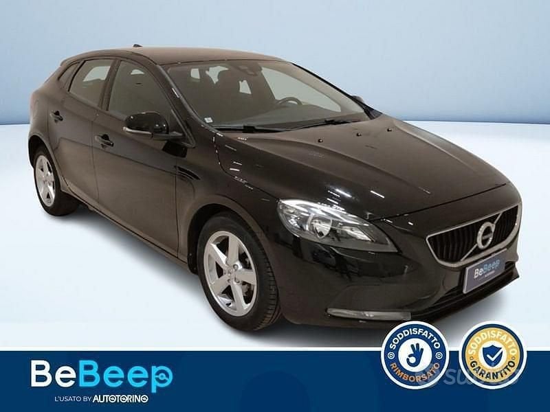 Usata Volvo V40 Business Edition 120 CV (88 kW) 2018 Nero pastello Berlina