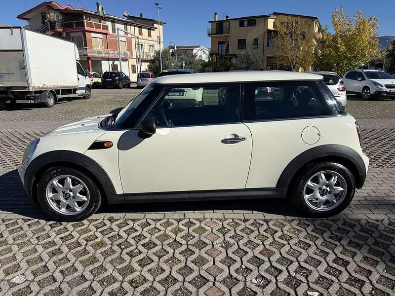Usata Mini ONE 95 CV (69 kW) 2009 Beige Utilitaria