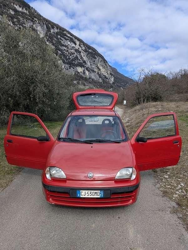 Occasion Fiat 600 54 ch (39 kW) 2004 Rouge