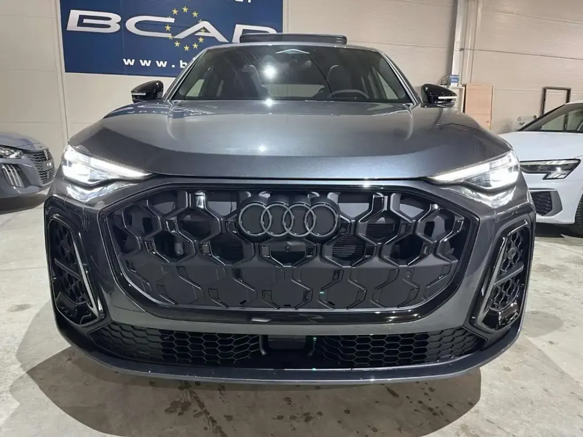 Nuova Audi Q5 Sportback S-Line 204 CV (150 kW) 2026 Grigio scuro SUV
