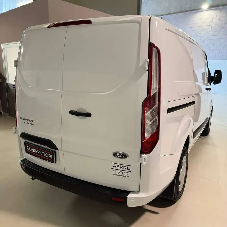 Usata Ford Transit Custom Trend 131 CV (96 kW) 2022 Bianco Furgone
