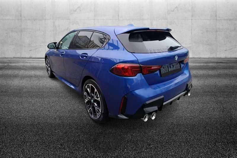Gebraucht BMW M135 M Sport 300 PS (220 kW) 2025 Blau Kleinwagen