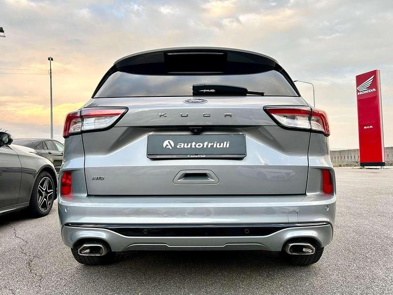 Usata Ford Kuga ST-Line X 150 CV (110 kW) 2021 Solar silver SUV