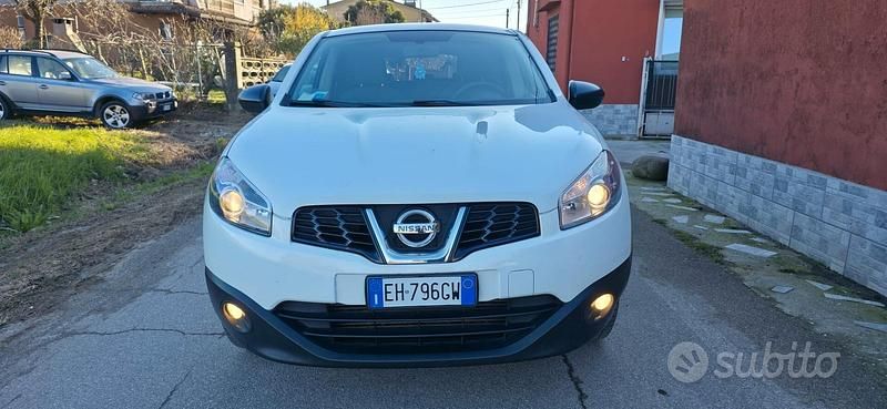 Bianco Usata 2011 Nissan Qashqai Tekna SUV | 4600 € (Buon prezzo) - Immagine 1/4
