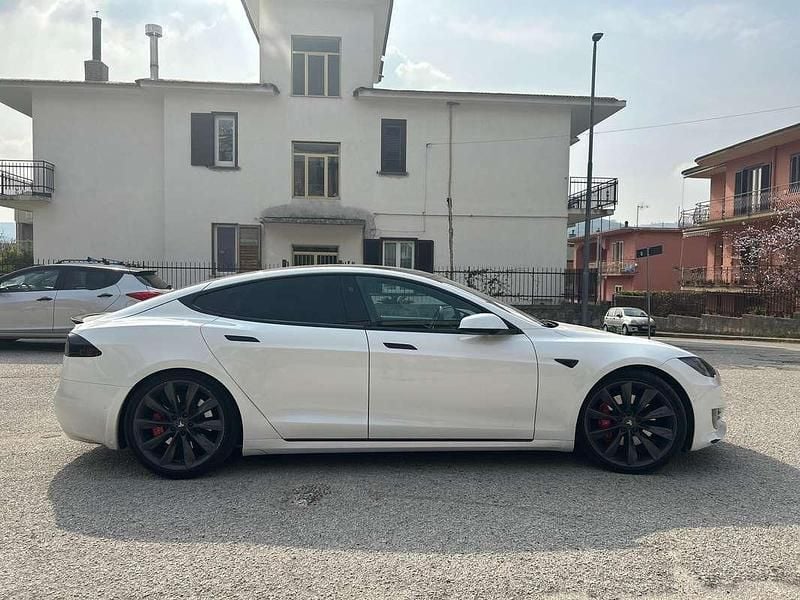 Usata Tesla Model S 135 kW (184 CV) 2018 Bianco Utilitaria