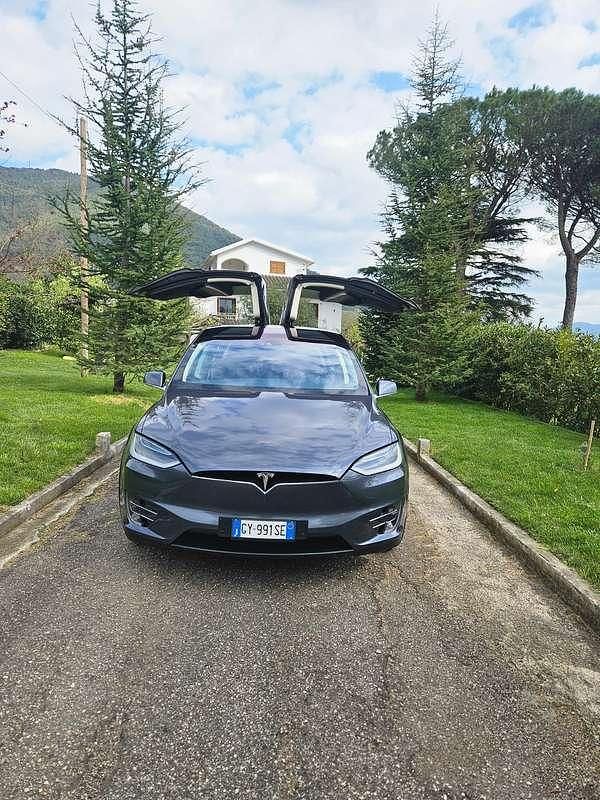 Usata Tesla Model X 244 kW (333 CV) 2016 Grigio SUV