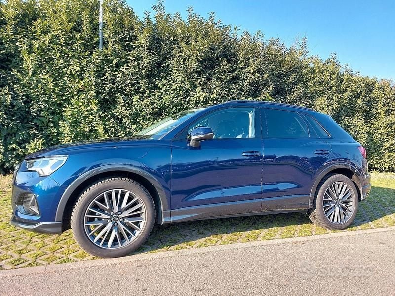 Usata Audi Q3 150 CV (110 kW) 2022 Blu SUV