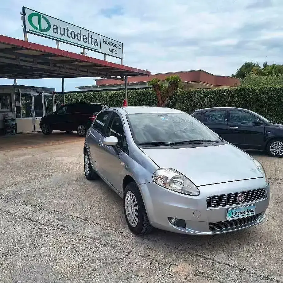 Usata Fiat Grande Punto 77 CV (56 kW) 2009 Utilitaria