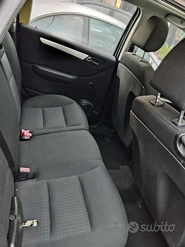 Usata Mercedes B180 109 CV (80 kW) 2007 Other Monovolume