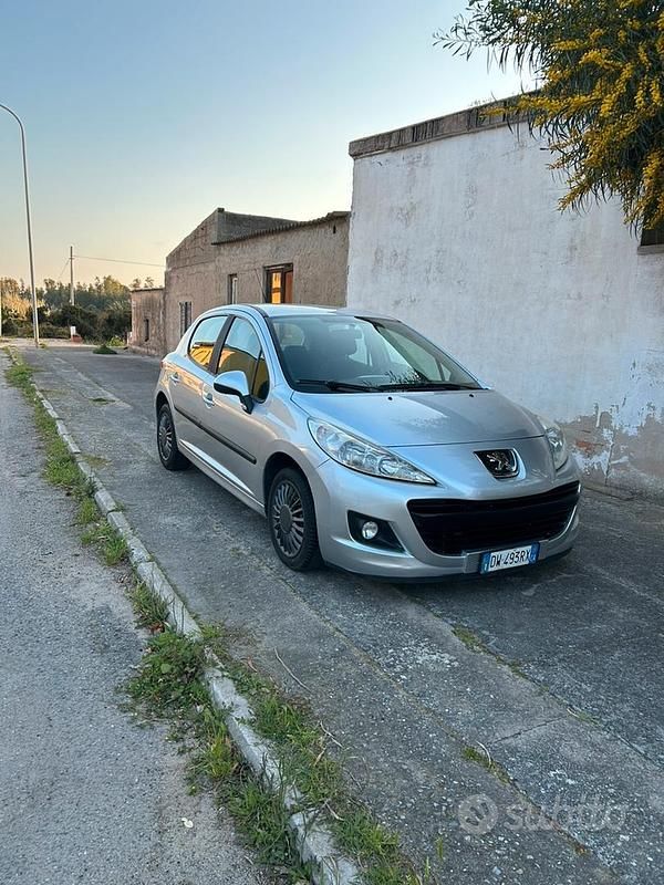 Usata Peugeot 207 2009 Grigio Utilitaria