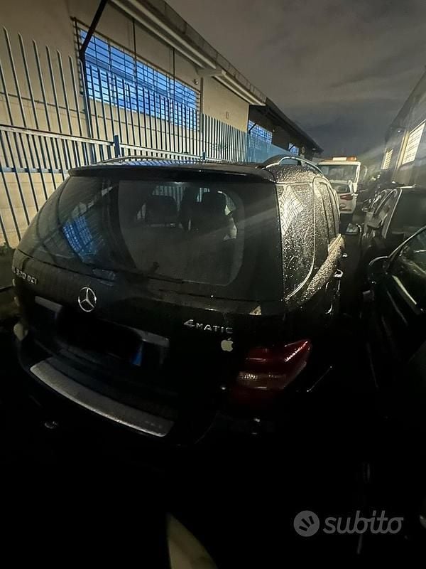 Begagnad Mercedes ML320 224 HK (164 kW) 2006 Svart SUV