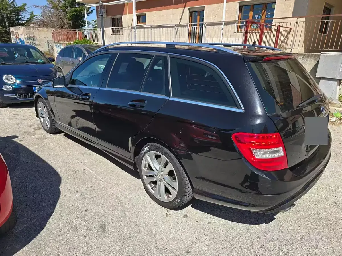 Usata Mercedes 300 231 CV (169 kW) 2012 Nero Station wagon