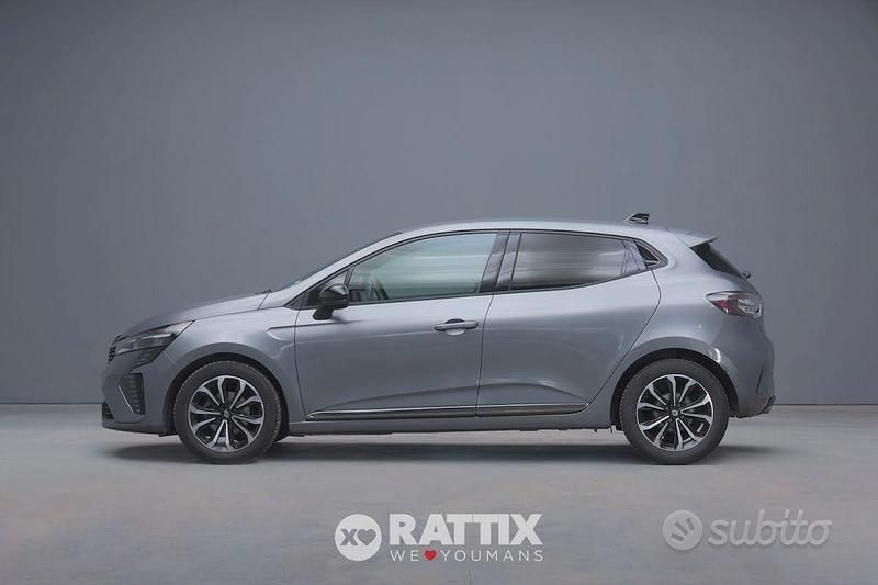 Usata Renault Clio V Techno 90 CV (66 kW) 2025 Grigio Berlina