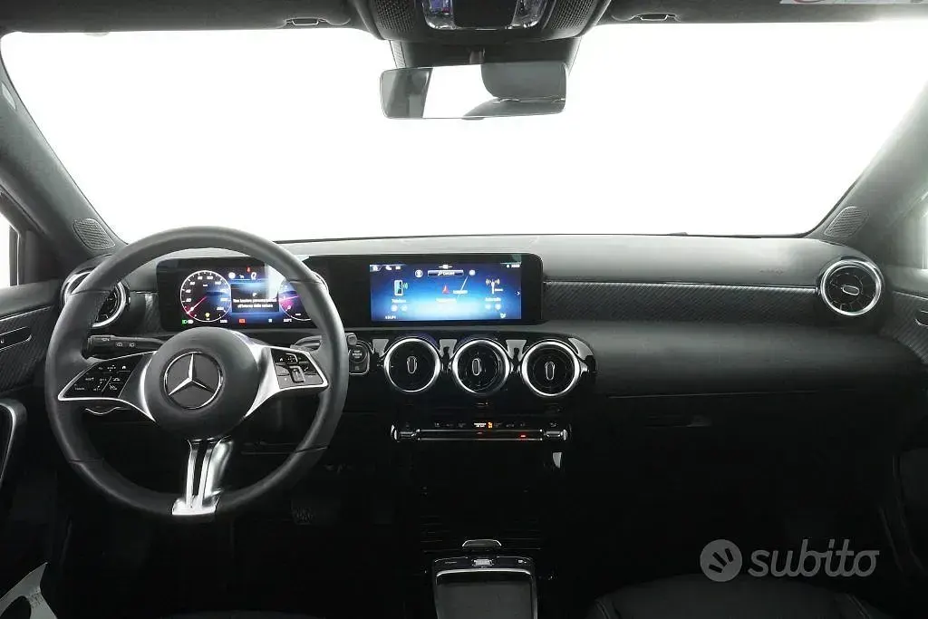 Usata Mercedes A180 Advanced 136 CV (100 kW) 2024 Nero Berlina