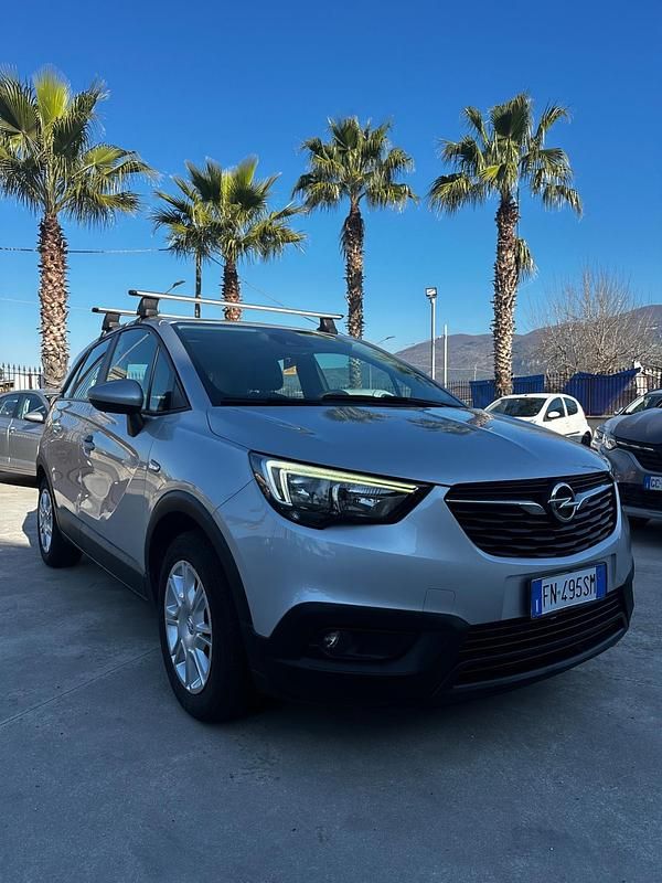Usata Opel Crossland X 81 CV (59 kW) 2018 Argento SUV