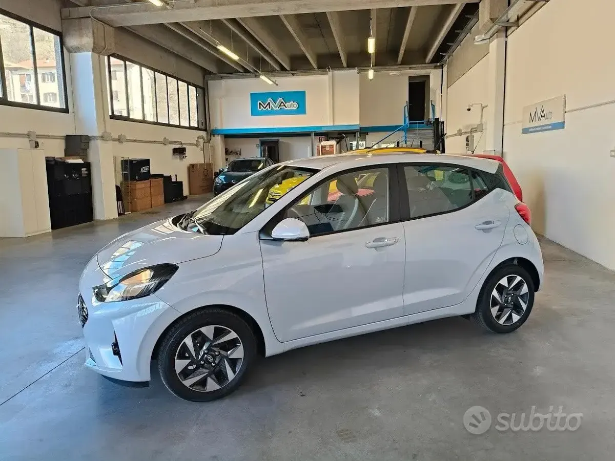 Ny Hyundai i10 63 HK (46 kW) 2025 Grå Hatchback