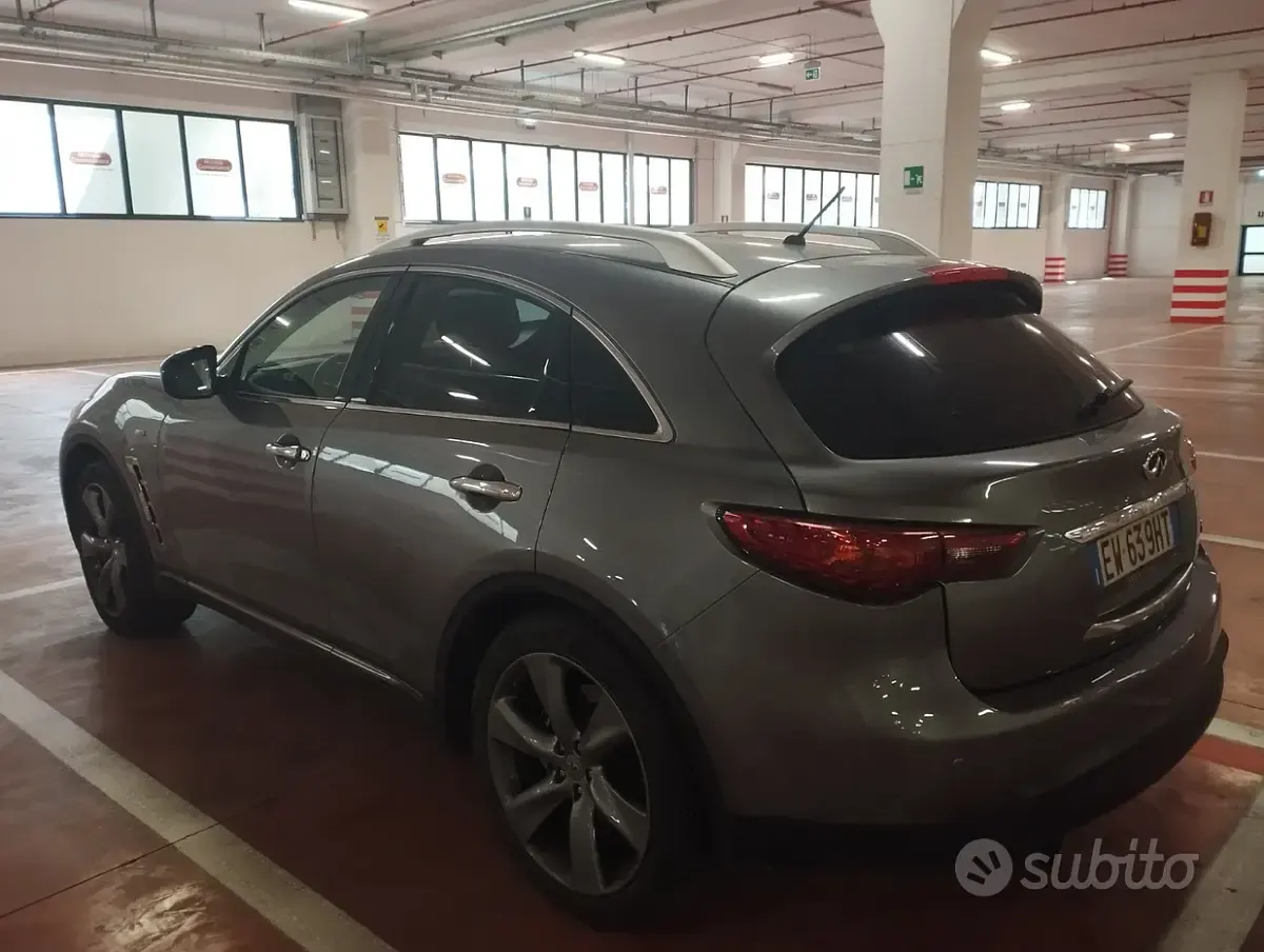 Usata Infiniti QX70 238 CV (175 kW) 2014 Grigio SUV