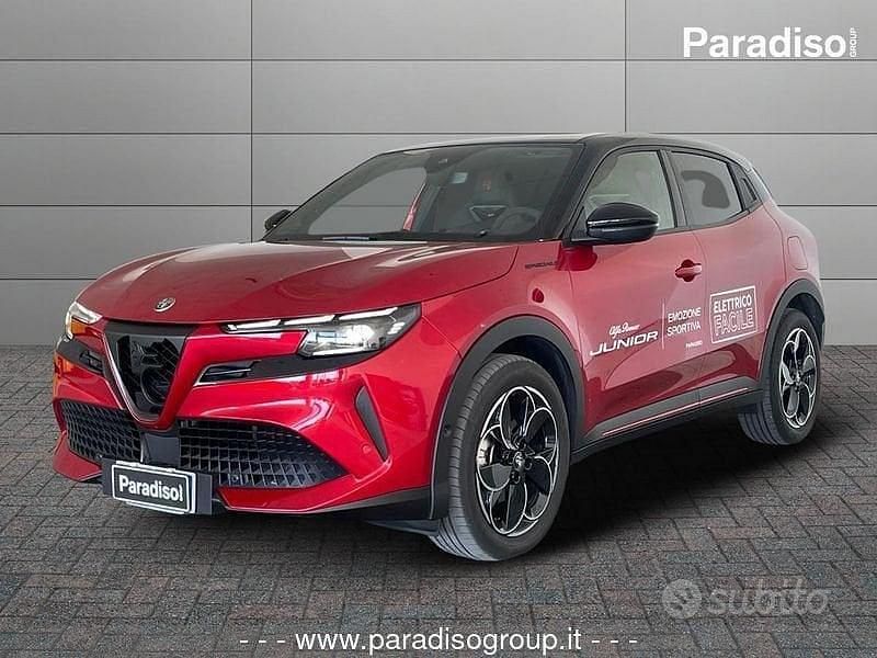 Rosso Usata 2024 Alfa Romeo Junior Edizione Speciale SUV | 33.500 € (Molto cara) - Immagine 1/4