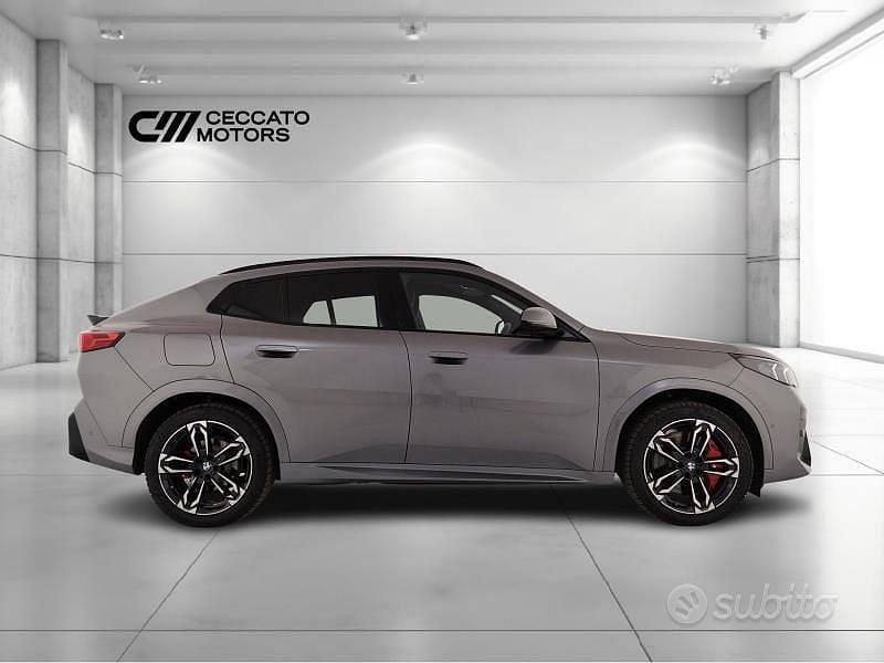 Nuova BMW iX2 M Sport 279 kW (380 CV) 2025 Grigio SUV