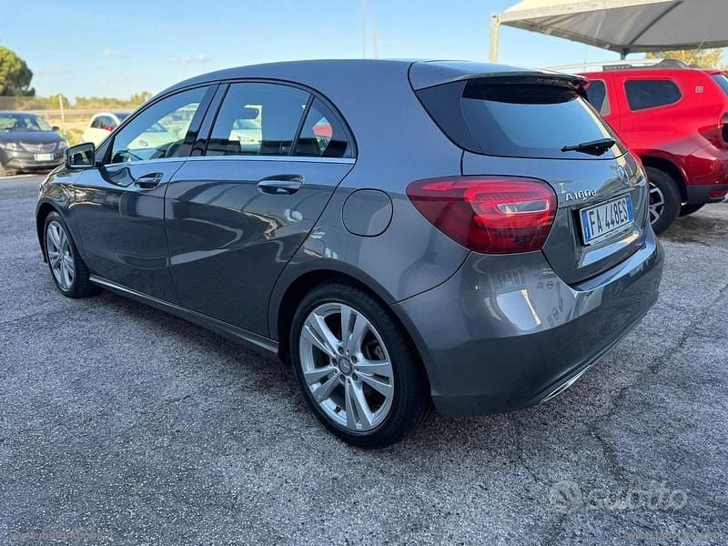 Occasion Mercedes A180 Premium 182 ch (133 kW) 2015 Gris Berline