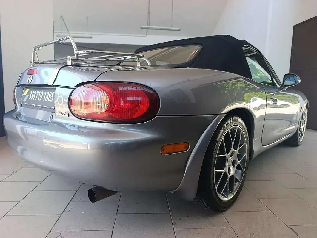 Usata Mazda MX5 116 CV (85 kW) 2004 Grigio Cabrio