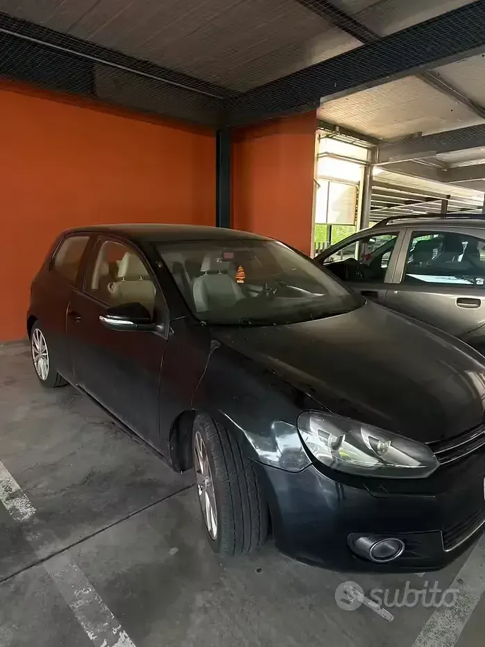 Usata VW Golf VI 122 CV (89 kW) 2008 Nero Utilitaria