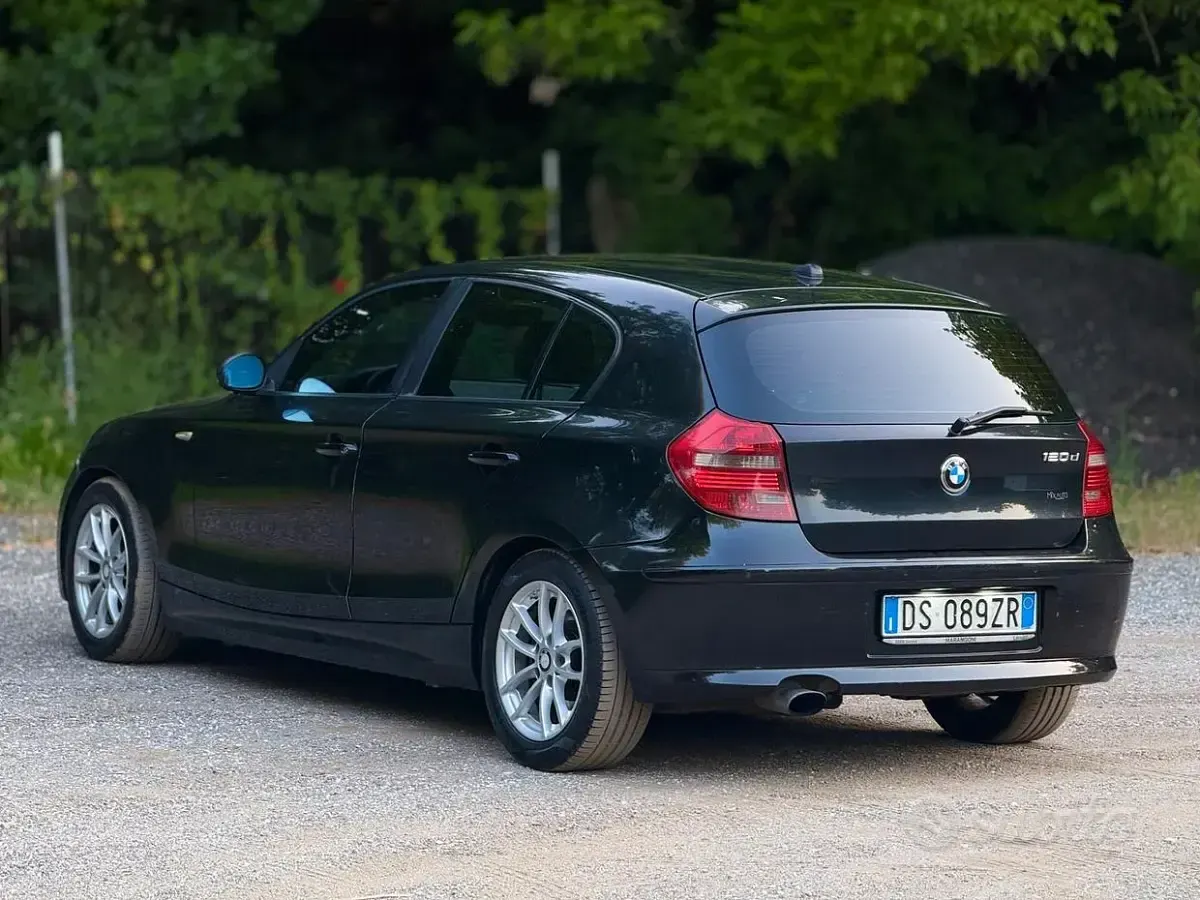 Usata BMW 120 177 CV (130 kW) 2009 Nero Utilitaria