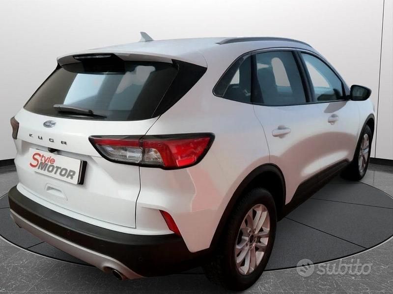 Usata Ford Kuga Titanium 120 CV (88 kW) 2022 Bianco SUV