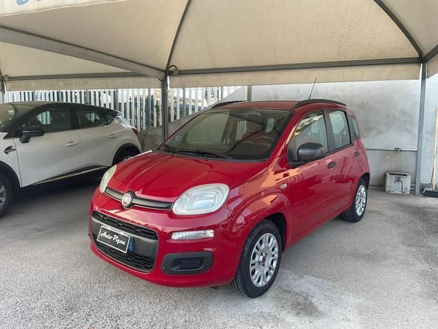 Usata Fiat Panda Easy 69 CV (50 kW) 2013 Rosso Utilitaria