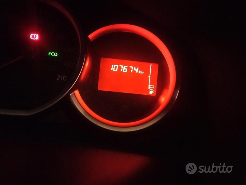 Usata Dacia Sandero 90 CV (66 kW) 2017 Blu Utilitaria