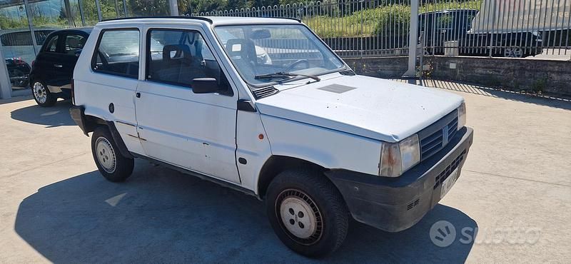 Usata Fiat 750 34 CV (25 kW) 1992 Bianco Berlina