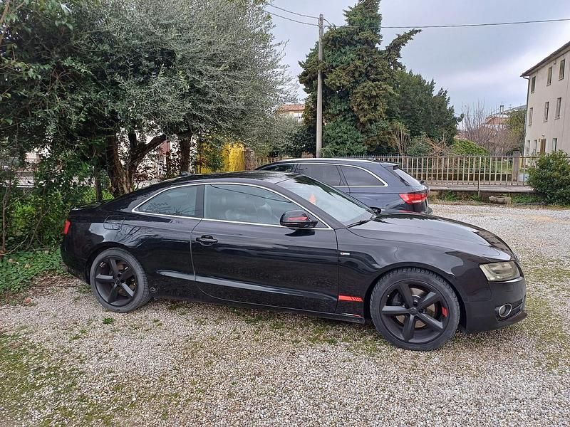 Begagnad Audi A5 2008 Svart Sportkupé