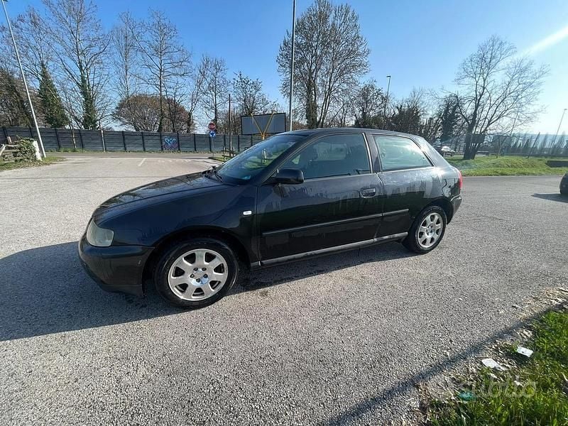 Usata Audi A3 102 CV (75 kW) 2000 Nero Utilitaria