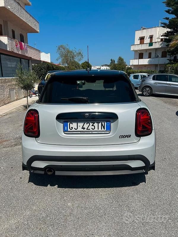 Usata Mini Cooper Classic 136 CV (100 kW) 2022 Grigio Utilitaria