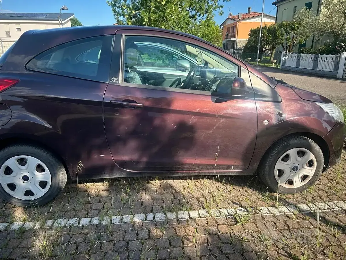 Usata Ford Ka 69 CV (50 kW) 2013 Marrone Utilitaria