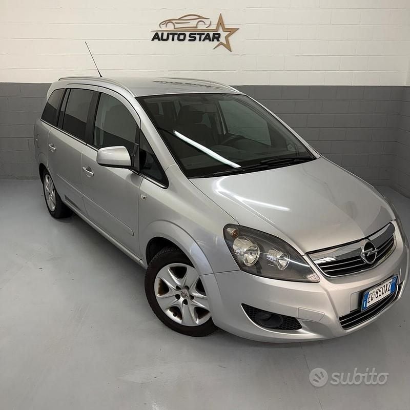 Usata Opel Zafira 110 CV (80 kW) 2011 Other Monovolume