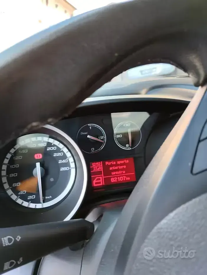 Usata Alfa Romeo Giulietta 105 CV (77 kW) 2013 Grigio Utilitaria