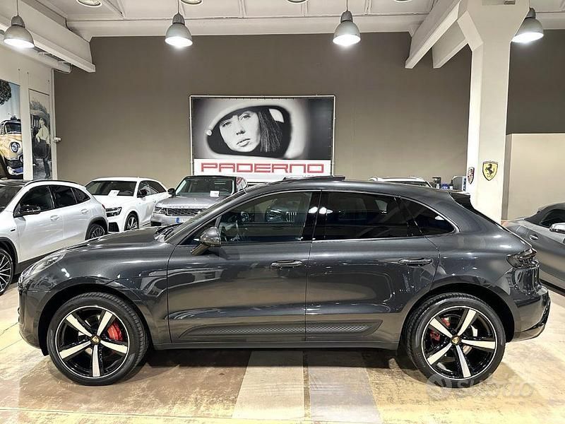 Usata Porsche Macan 265 CV (194 kW) 2022 Grigio vulcano SUV