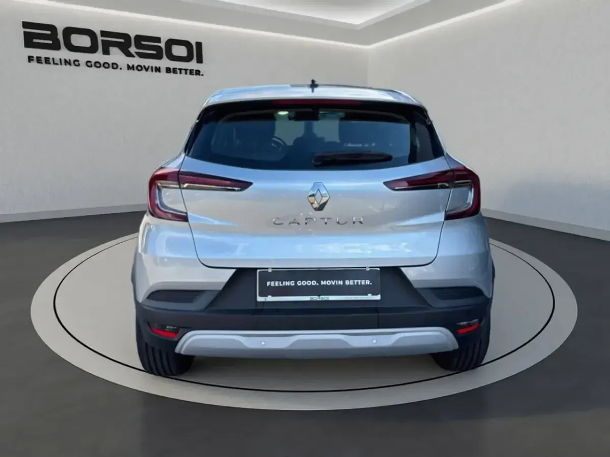 Usata Renault Captur Equilibre 101 CV (74 kW) 2022 Grigio chiaro SUV