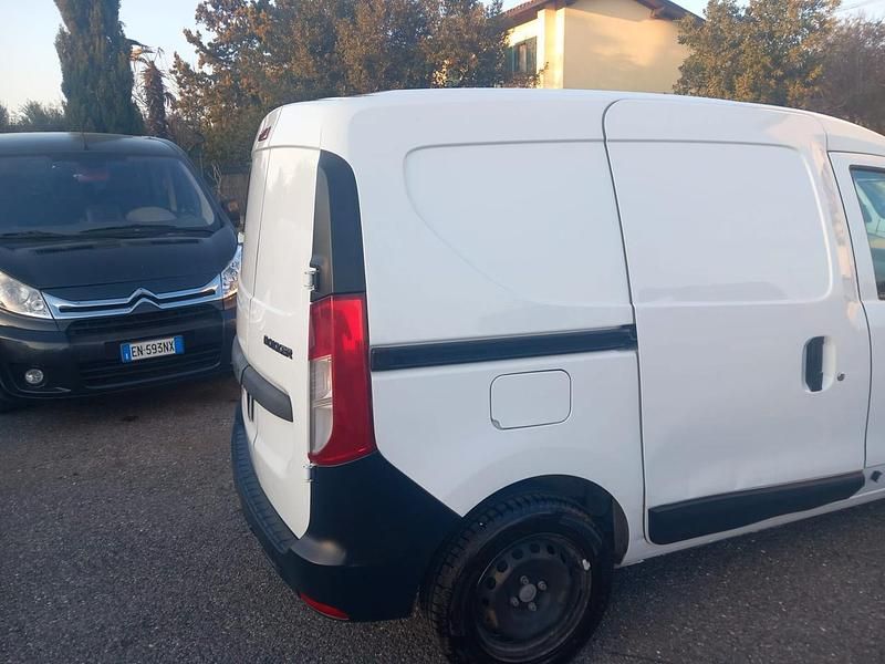 Usata Dacia Dokker Ambiance 75 CV (55 kW) 2018 Bianco Monovolume