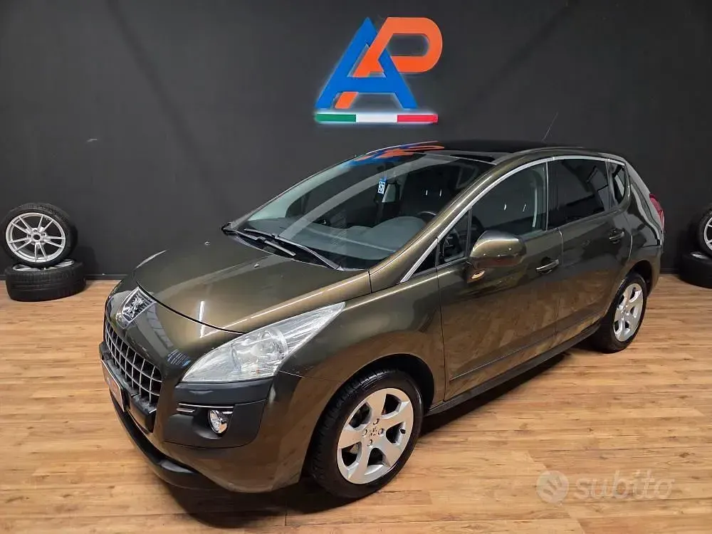 Usata Peugeot 3008 Premium 110 CV (80 kW) 2010 Marrone Station wagon
