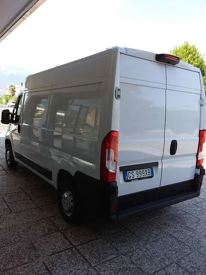 Usata Peugeot Boxer 120 CV (88 kW) 2024 Bianco Furgone