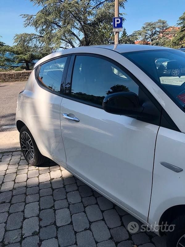 Usata Lancia Ypsilon 2024 Bianco Utilitaria