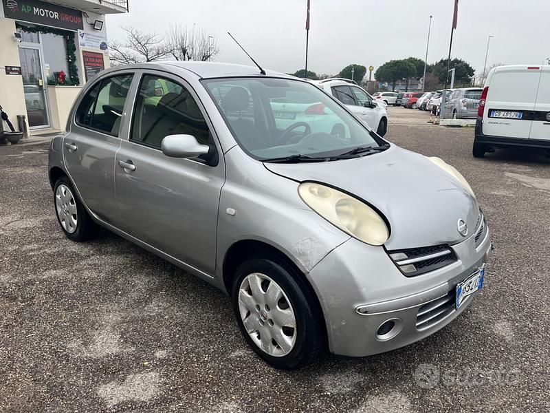 Usata Nissan Micra Visia 65 CV (47 kW) 2005 Grigio Berlina