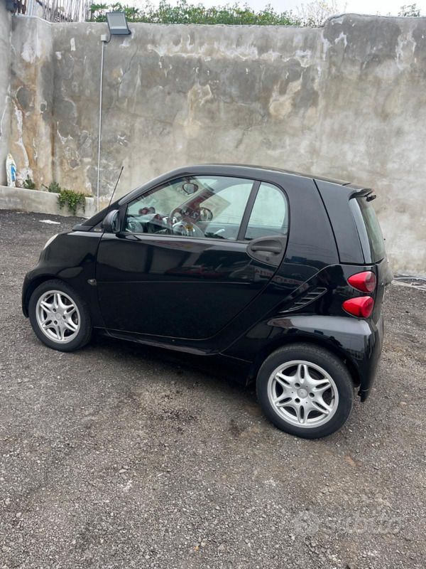 Nero Usata 2010 Smart ForTwo Coupé Coupé | 4000 € (Buon prezzo) - Immagine 1/3