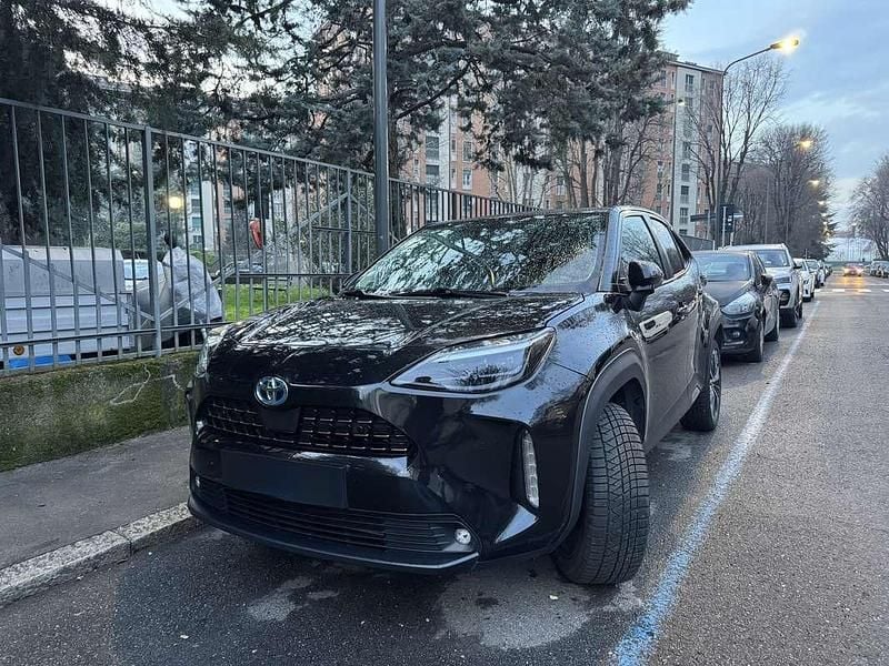 Usata Toyota Yaris Cross Lounge 92 CV (67 kW) 2022 SUV