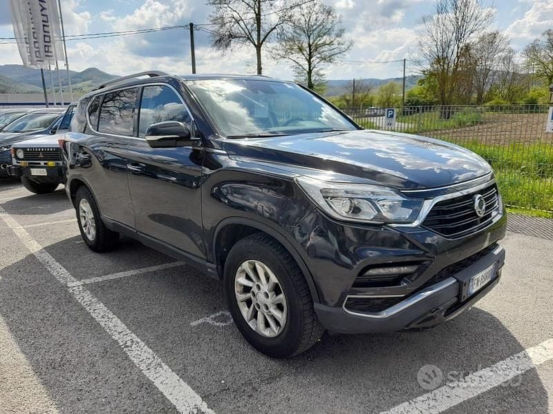 Usata SsangYong Rexton 181 CV (133 kW) 2018 Nero SUV