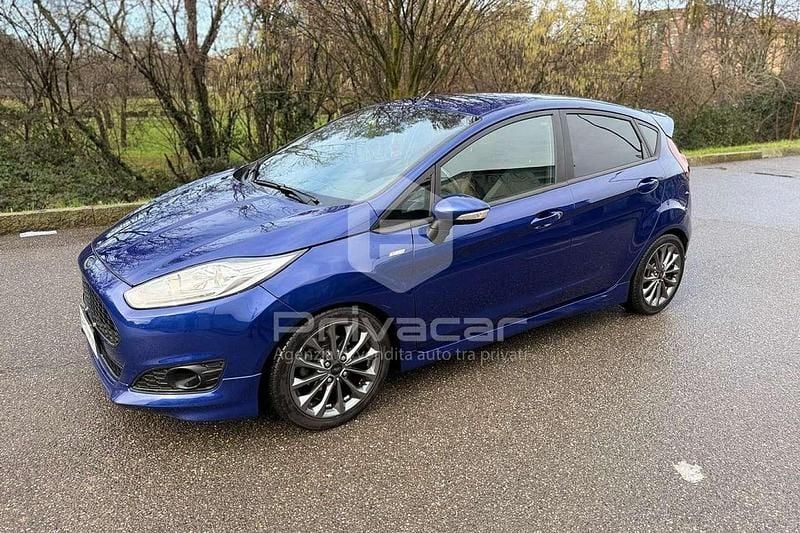 Blu Usata 2017 Ford Fiesta ST-Line Utilitaria | 8490 € (Buon prezzo) - Immagine 1/4