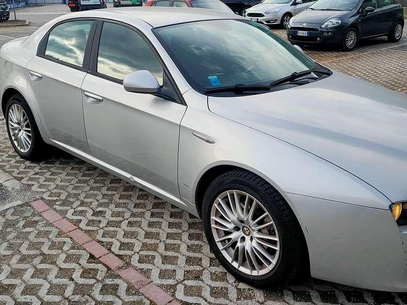 Usata Alfa Romeo 159 Progression 170 CV (125 kW) 2009 Argento Berlina